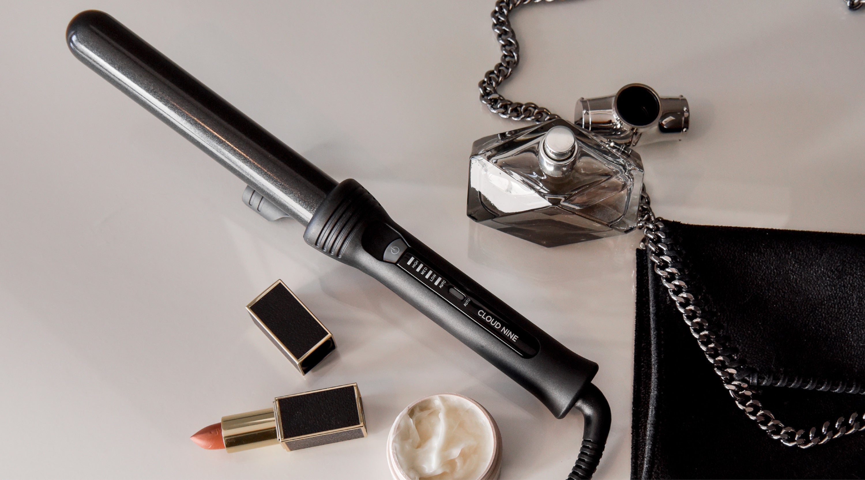 Daugiau jokių perkepintų plaukų! Pasitikite spyruokliuojančias garbanas